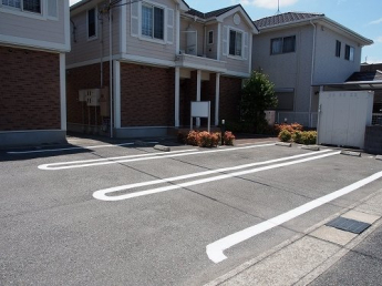 駐車場に車を止められます