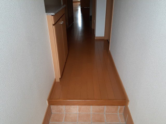 収納もある玄関です