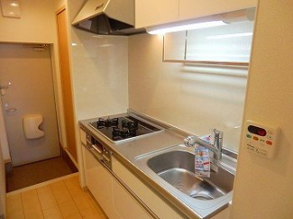 コンパクトなキッチンで掃除もラクラク