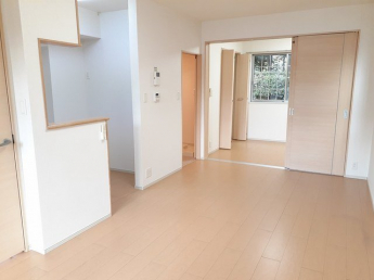 こちらの居間で趣味の時間をお楽しみください