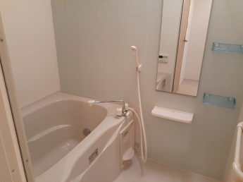 日々の疲れを癒すお風呂付です