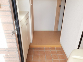 明るい玄関です