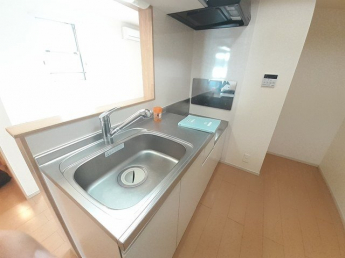 コンパクトなキッチンで掃除もラクラク