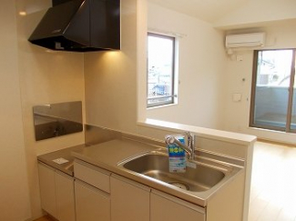 コンパクトなキッチンで掃除もラクラク