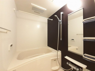 落ち着いた空間のお風呂です