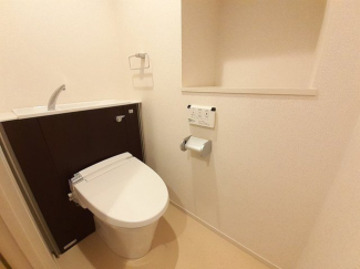 落ち着いたトイレです