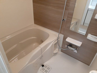 日々の疲れを癒すお風呂付です