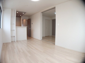 こちらの居間で趣味の時間をお楽しみください