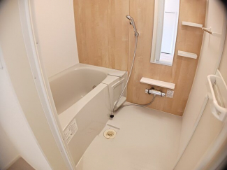 落ち着いた空間のお風呂です