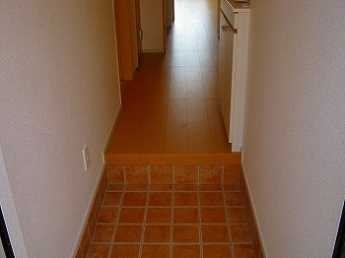 シンプルで使いやすい玄関です