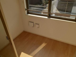 外からの目が気にならないバルコニーで洗濯物が干せます