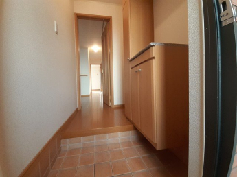 シンプルで使いやすい玄関です