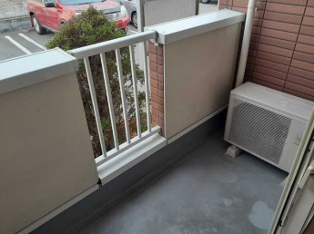 外からの目が気にならないバルコニーで洗濯物が干せます