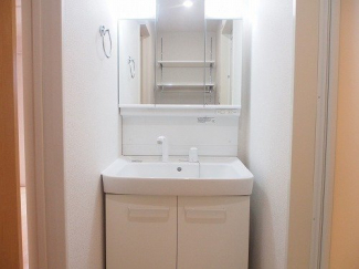 忙しい朝には欠かせない洗面所です