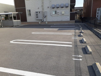 駐車場に車を止められます