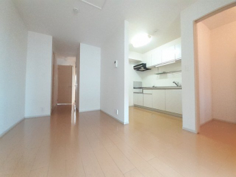 こちらの居間で趣味の時間をお楽しみください