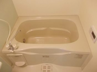 ゆったり過ごせるお風呂です