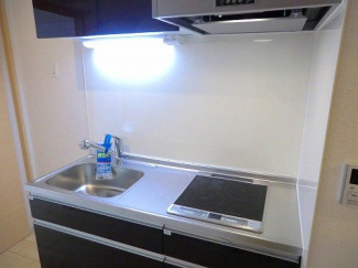 コンパクトなキッチンで掃除もラクラク