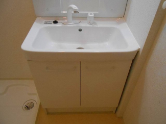 コンパクトで使いやすい洗面所