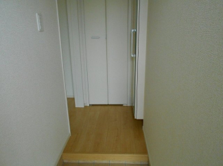 毎日通る玄関はこちらです