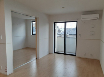 こちらの居間で趣味の時間をお楽しみください