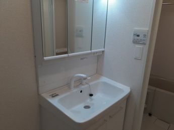 スペースが確保できる洗面所です