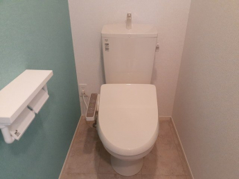 コンパクトで使いやすいトイレです