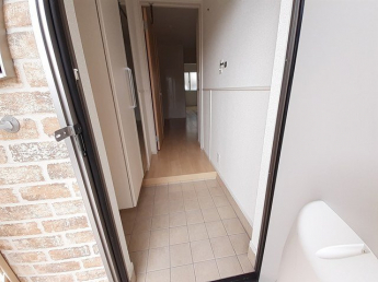 シンプルで使いやすい玄関です