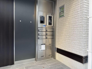 【エントランス】