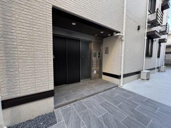 【エントランス】