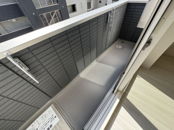 【バルコニー】