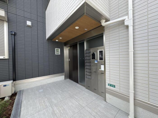 【エントランス】