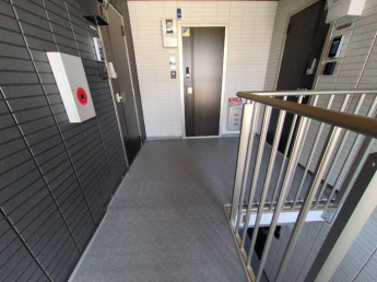 【バルコニー】