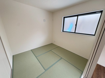 落ち着いた雰囲気の和室付きです