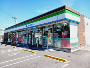 ファミリーマート南斎院町西店様まで500m