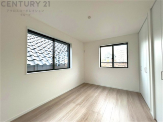 子供部屋…創造性や成長を促す遊びの空間を提供。学習や趣味に集中できる環境を整えます。個別のプライベートスペースは自己表現と自立心を育み、心地よい睡眠環境を整えリラックスできる場所を提供。