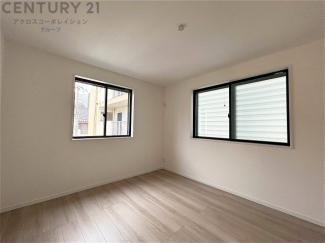 リラックスできるプライベート空間で、快適な睡眠をサポート。個人の好みに合わせたインテリアや寝具で心地良さを追求。プライベートな時間を過ごし、リフレッシュする場所におすすめです。
