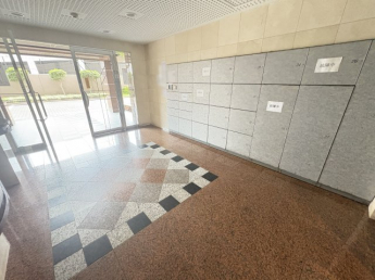 【エントランス】