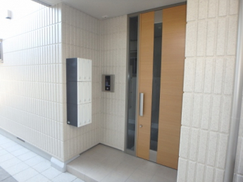 【エントランス】