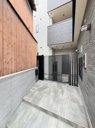 【エントランス】