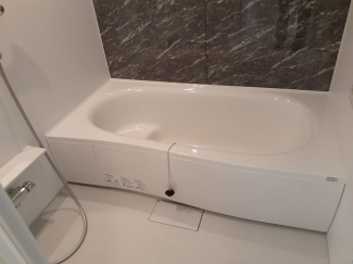 落ち着いた空間のお風呂です