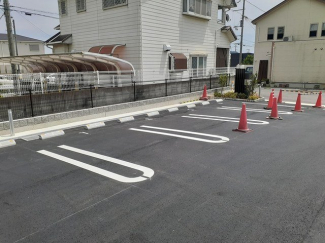 車をお持ちの方に嬉しい駐車場付きの物件です
