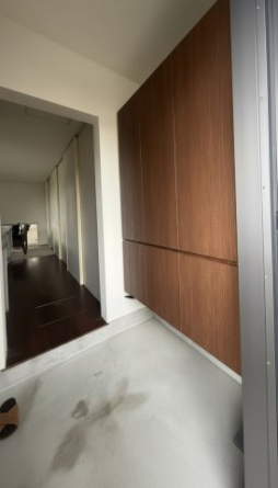 毎日通る玄関はこちらです