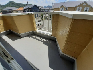 【バルコニー】