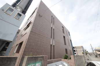 落ち着いた雰囲気の外観です