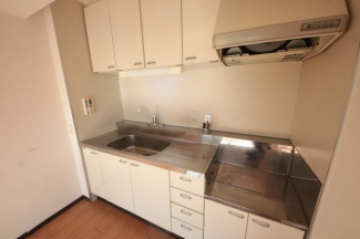 コンパクトなキッチンで掃除もラクラク