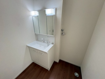 独立洗面化粧台付き