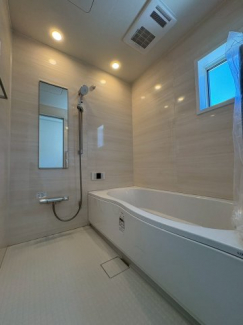 落ち着いた空間のお風呂です