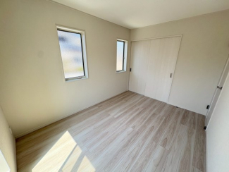 スタンダードな洋室です