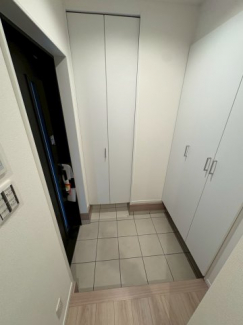 毎日通る玄関はこちらです